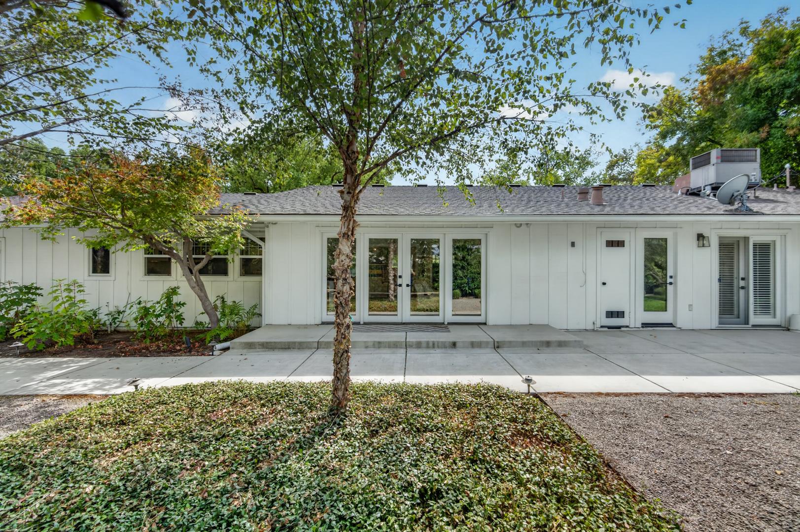 505 E Swift Ave, photo 80
