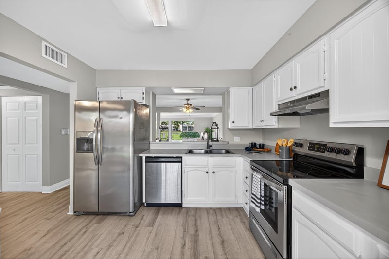 Photo 12 of 7622 Las Palmas Way, Jacksonville, FL 32256, photographed by Megapixeler