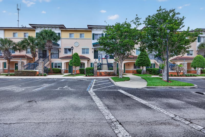Photo 2 of 9745 Touchton Rd unit 1224, Jacksonville, FL 32246, photographed by Megapixeler