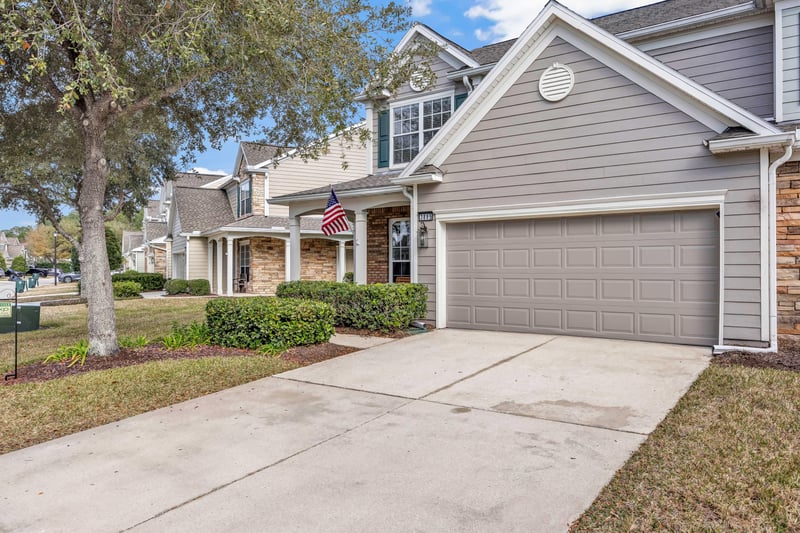 Photo 2 of 3895 Lionheart Dr, Jacksonville, FL 32216, photographed by Megapixeler