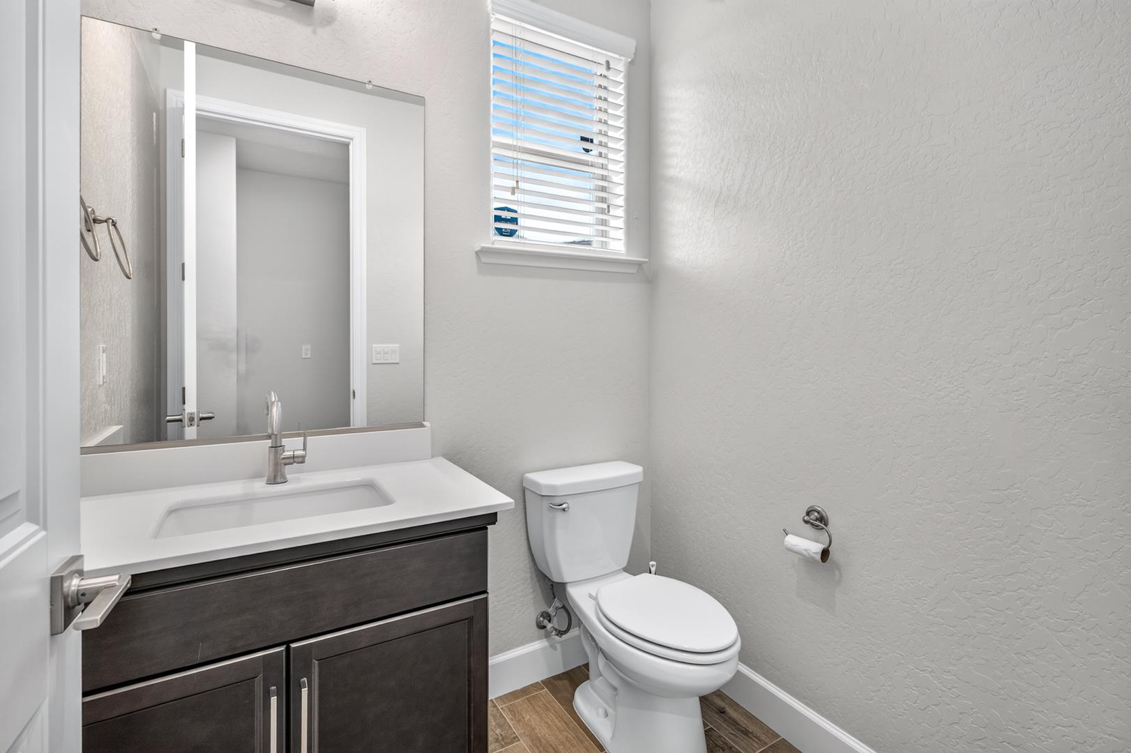 20175 Hazelwood Ln, photo 46