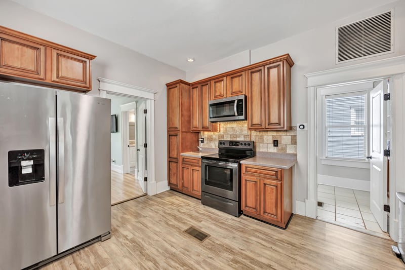 Photo 18 of 138 7th St W, Jacksonville, FL 32206, photographed by Megapixeler