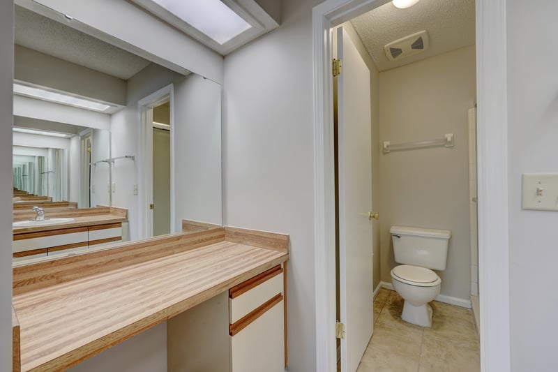 Set16Interior Custom Settings at 3801 Crown Point Rd unit 2132, Jacksonville, FL 32257