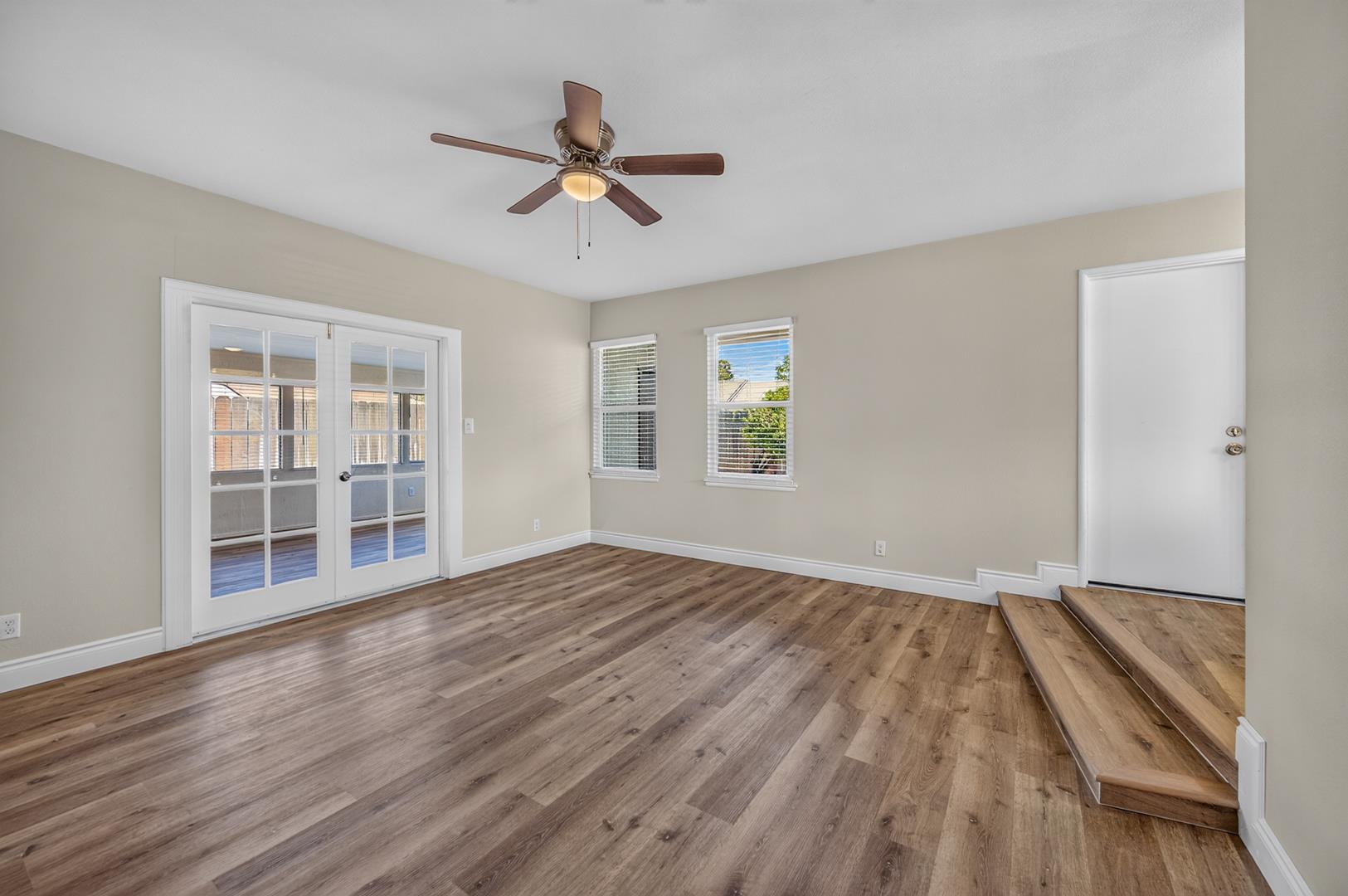 957 W Pico Ave, photo 10