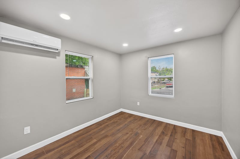 Photo 14 of 1741 Tyler St, Jacksonville, FL 32209, photographed by Megapixeler