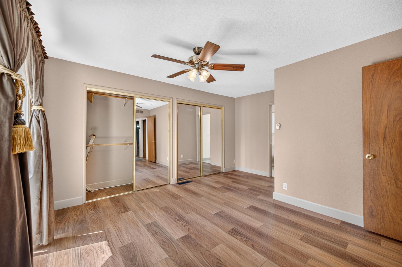 749 W Escalon Ave, photo 42