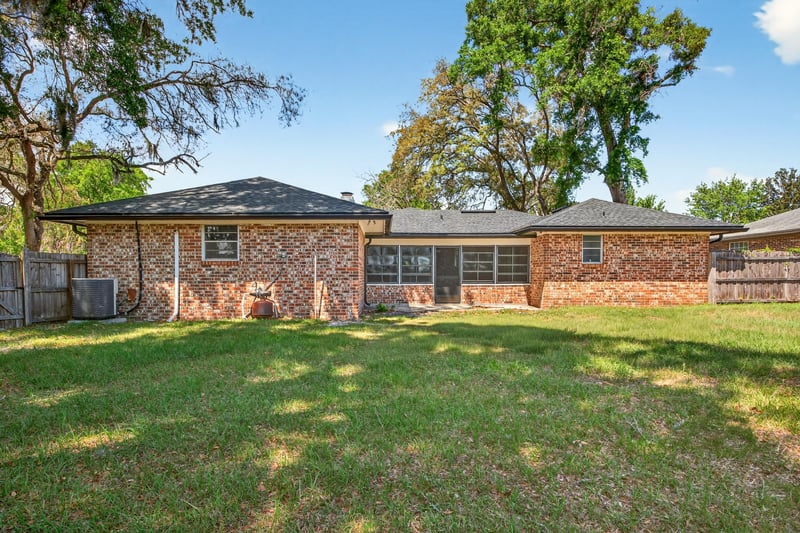 Photo 43 of 2093 Derby Ct, Orange Park, FL 32073, photographed by Megapixeler