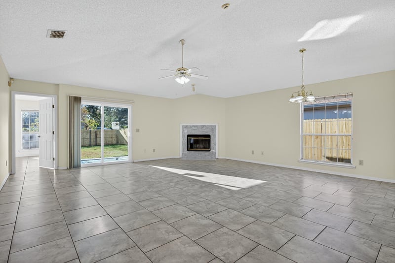 Photo 8 of 11170 Wandering Oaks Dr, Jacksonville, FL 32257, photographed by Megapixeler