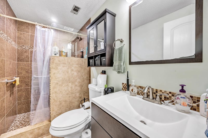 Photo 18 of 2823 Tanglewood Blvd, Orange Park, FL 32065, photographed by Megapixeler