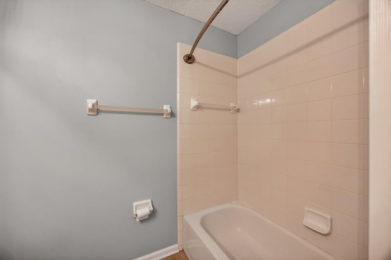 Bathroom 2 - 2 at 13727 Richmond Park Dr N unit 105, Jacksonville, FL 32224