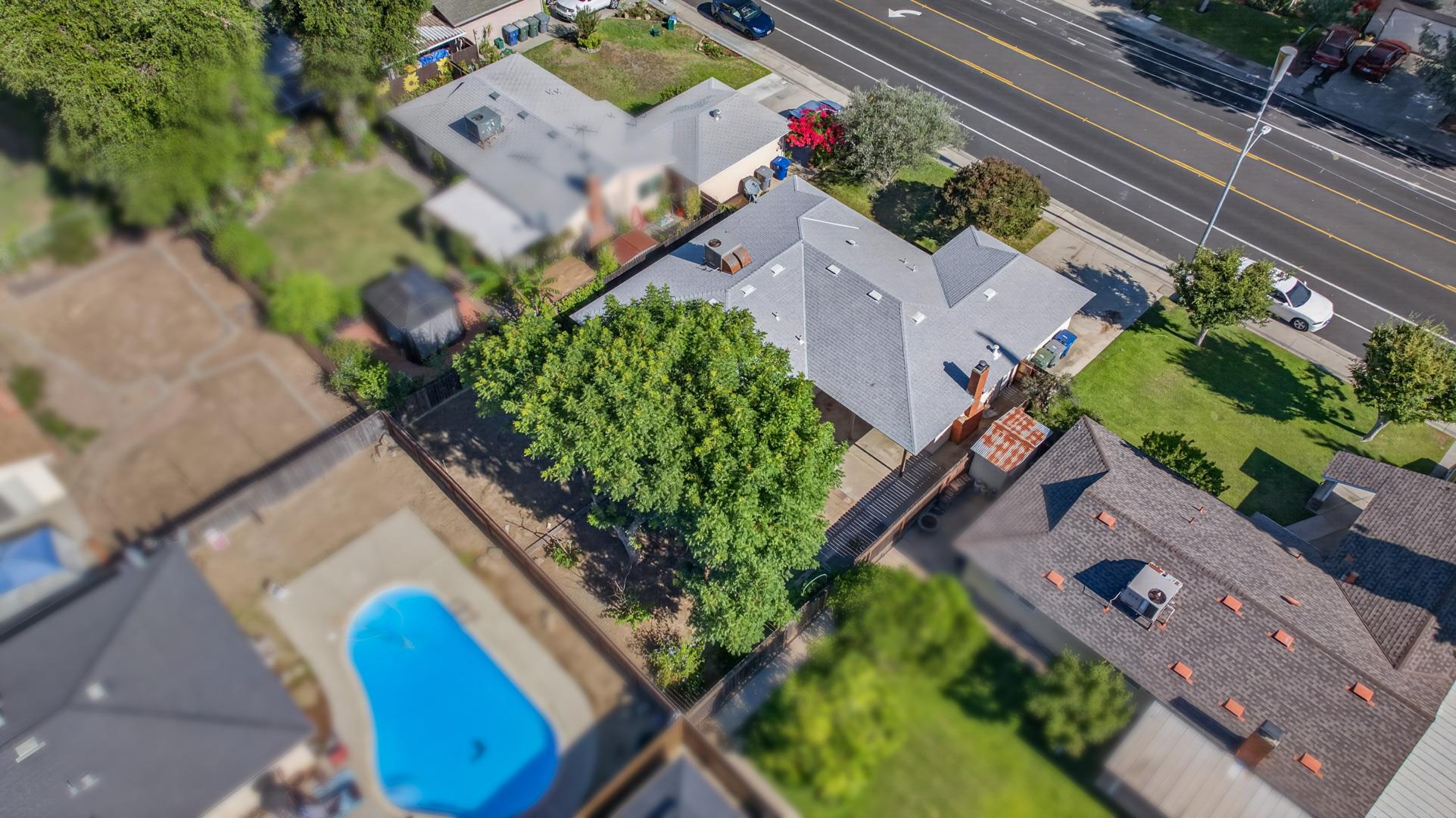 692 W Gettysburg Ave, photo 8