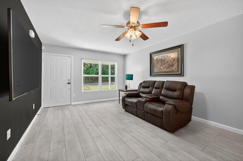Photo 5 of 1524 Center St, Green Cove Springs, FL 32043, photographed by Megapixeler