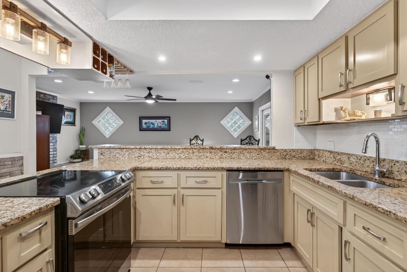 Photo 36 of 2556 Bottomridge Dr, Orange Park, FL 32065, photographed by Megapixeler