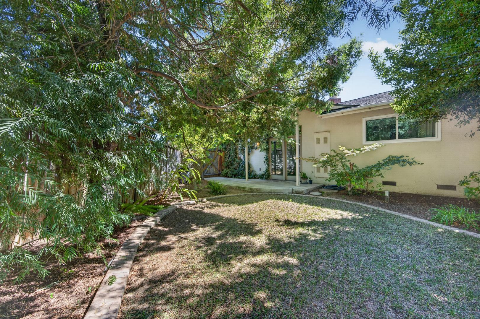 749 W Escalon Ave, photo 56