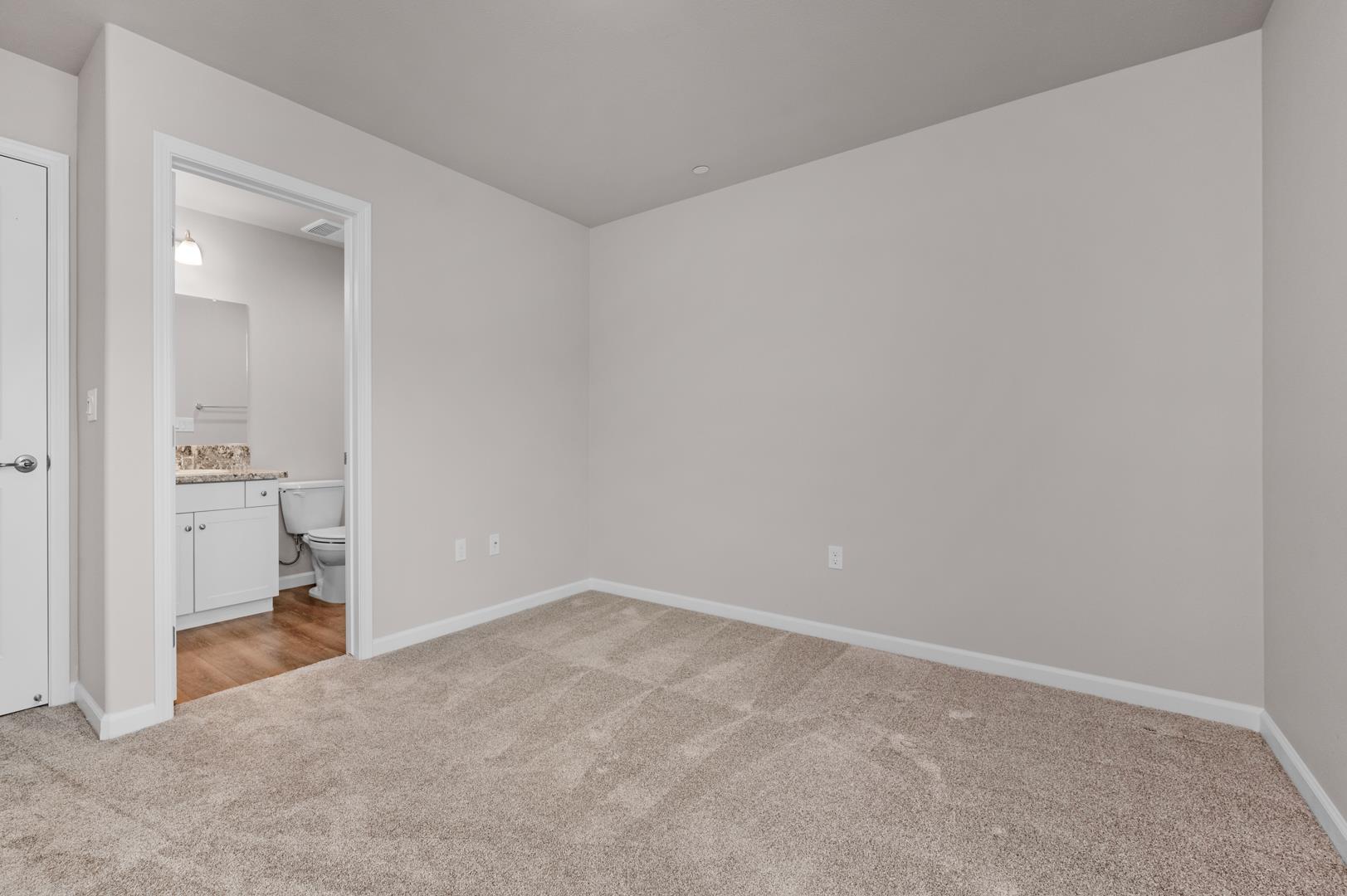 410 S Summit St, photo 25