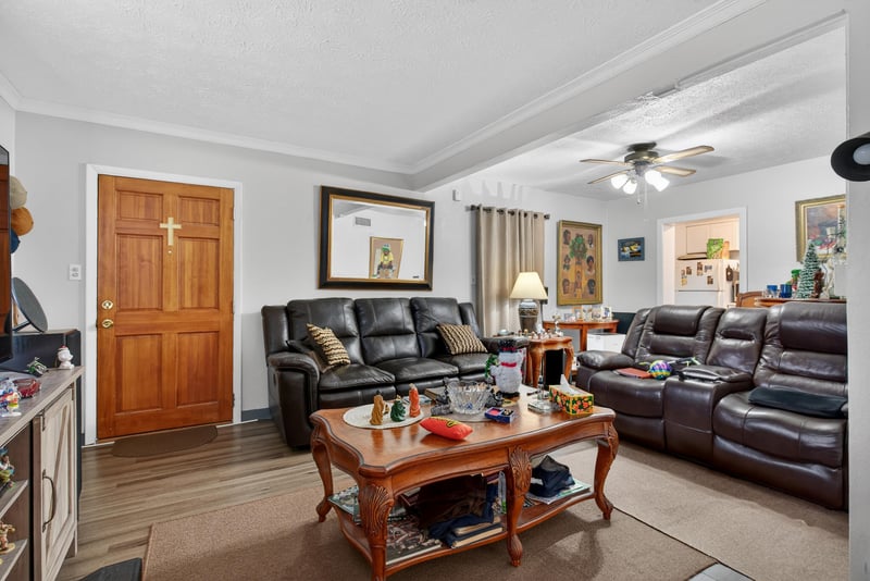 Photo 5 of 2570 Spirea St, Jacksonville, FL 32209, photographed by Megapixeler
