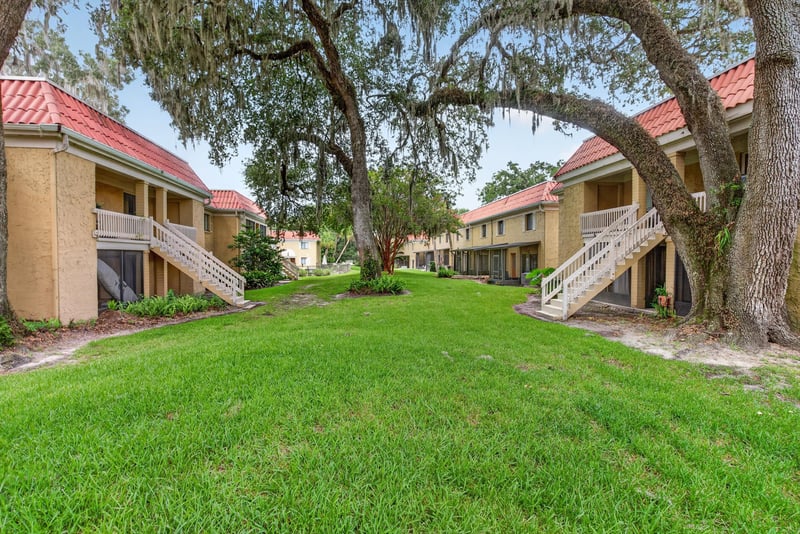 Courtyard lawn between buildings at 5811 Atlantic Blvd unit 47, Jacksonville, FL 32207