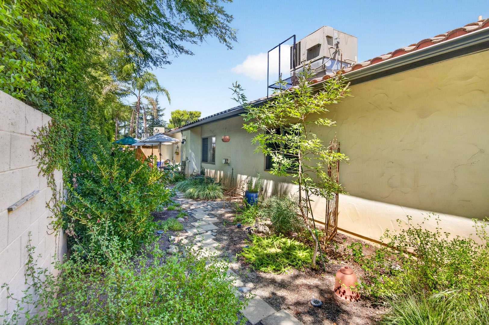 6457 N Warren Ave, photo 65