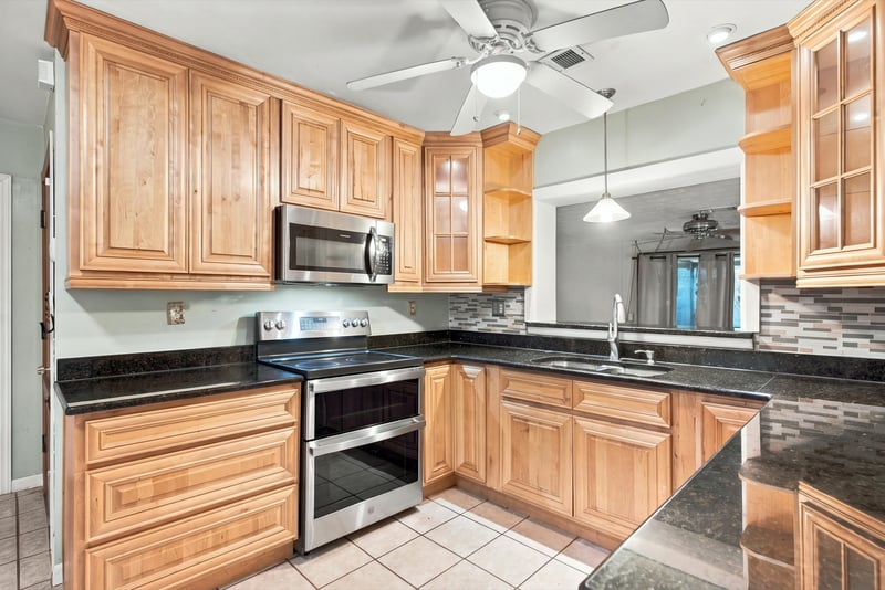 Photo 30 of 6871 Hyde Grove Ave, Jacksonville, FL 32210, photographed by Megapixeler