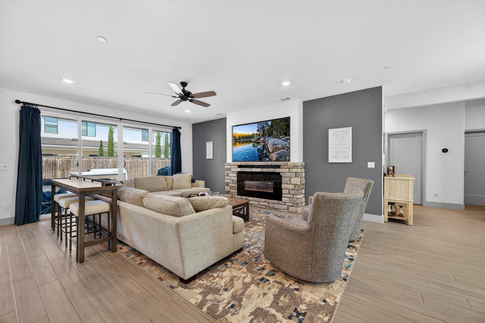 2086 N Phillip Ave, photo 21