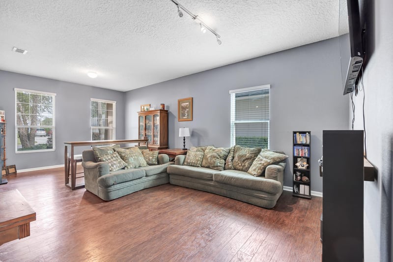 Photo 6 of 3520 Oglebay Dr, Green Cove Springs, FL 32043, photographed by Megapixeler