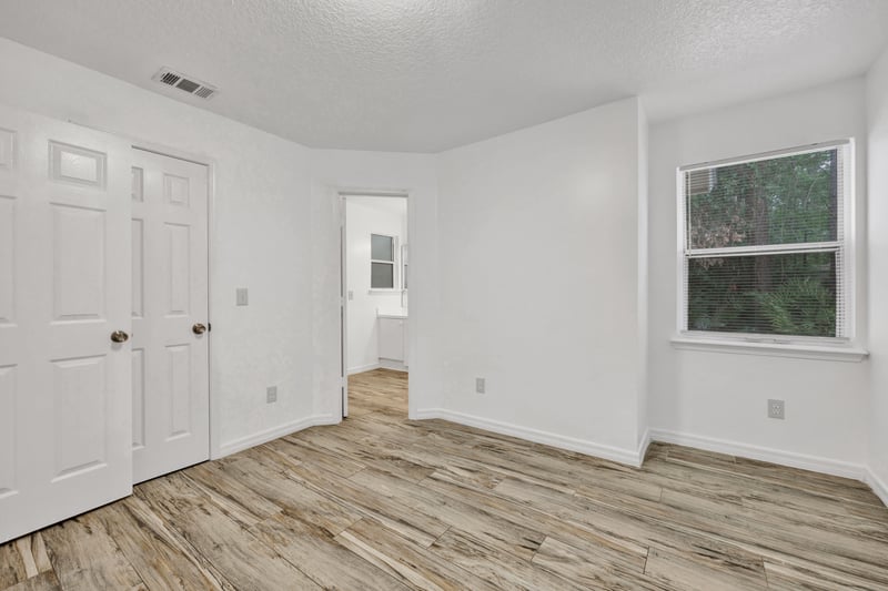 Photo 31 of 462 Jax Estates Dr S, Jacksonville, FL 32218, photographed by Megapixeler