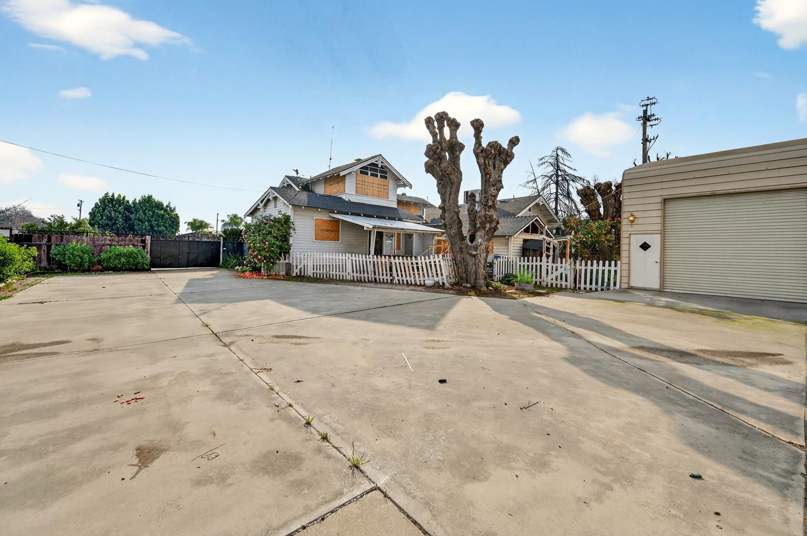 435 N Alta Ave, photo 76