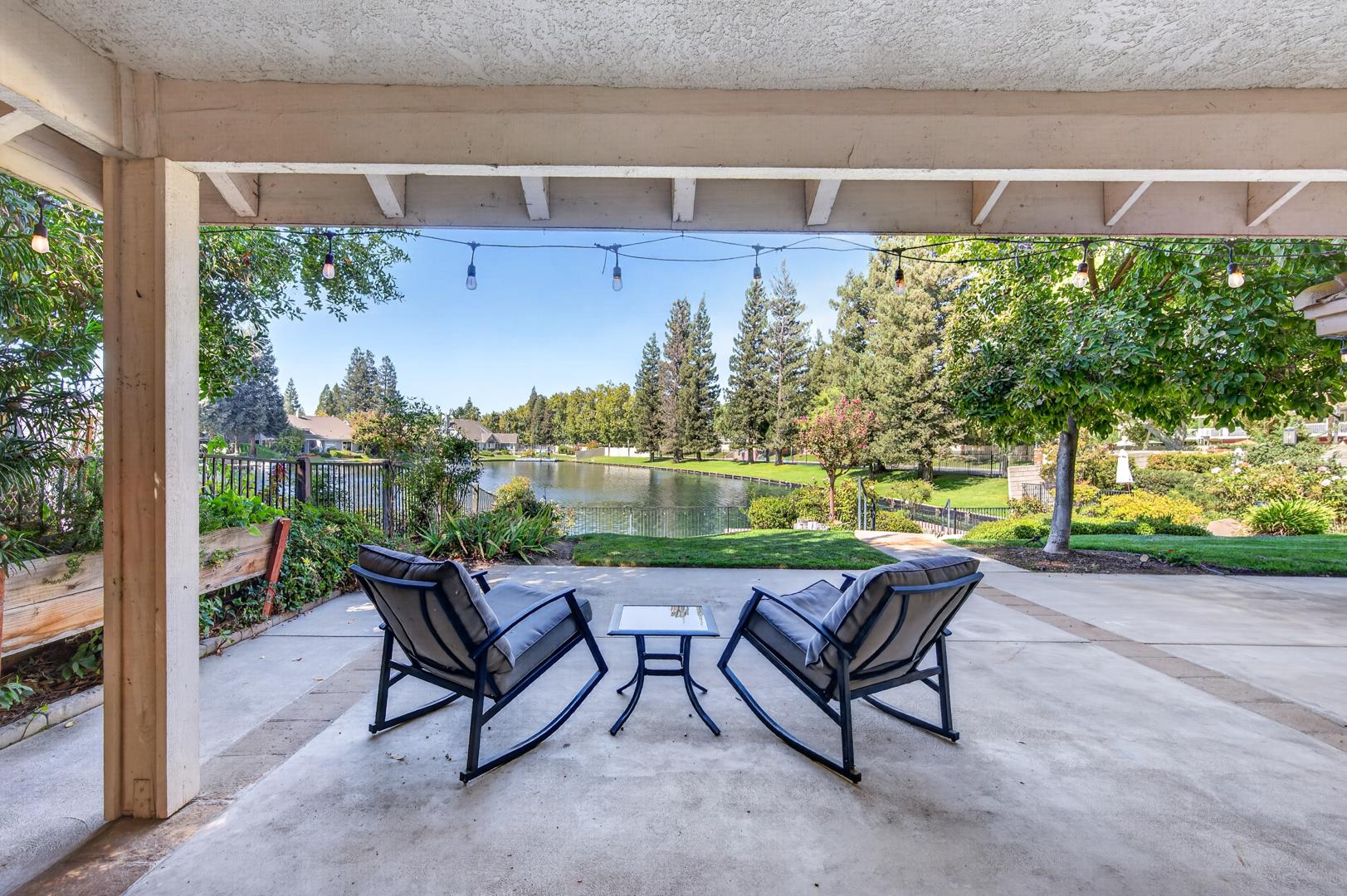 813 E Catalina Cir, photo 88