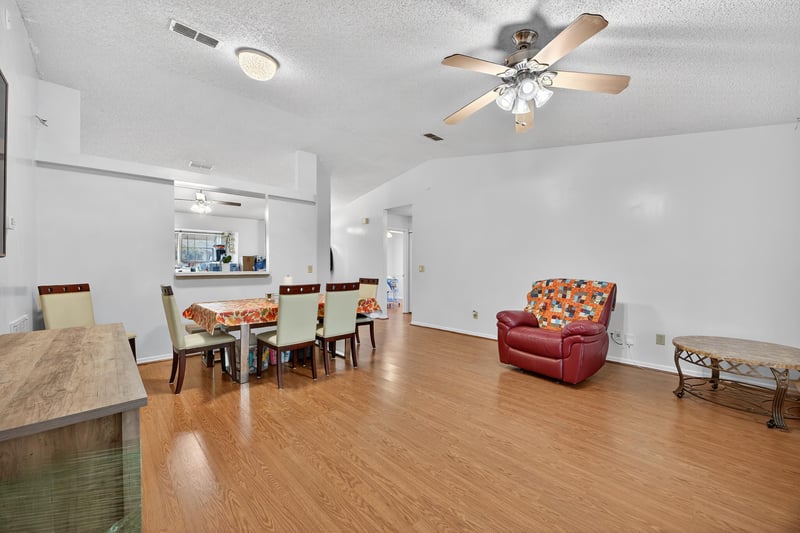 yirayma (92) at 7613 Chelmsford Dr, Jacksonville, FL 32244