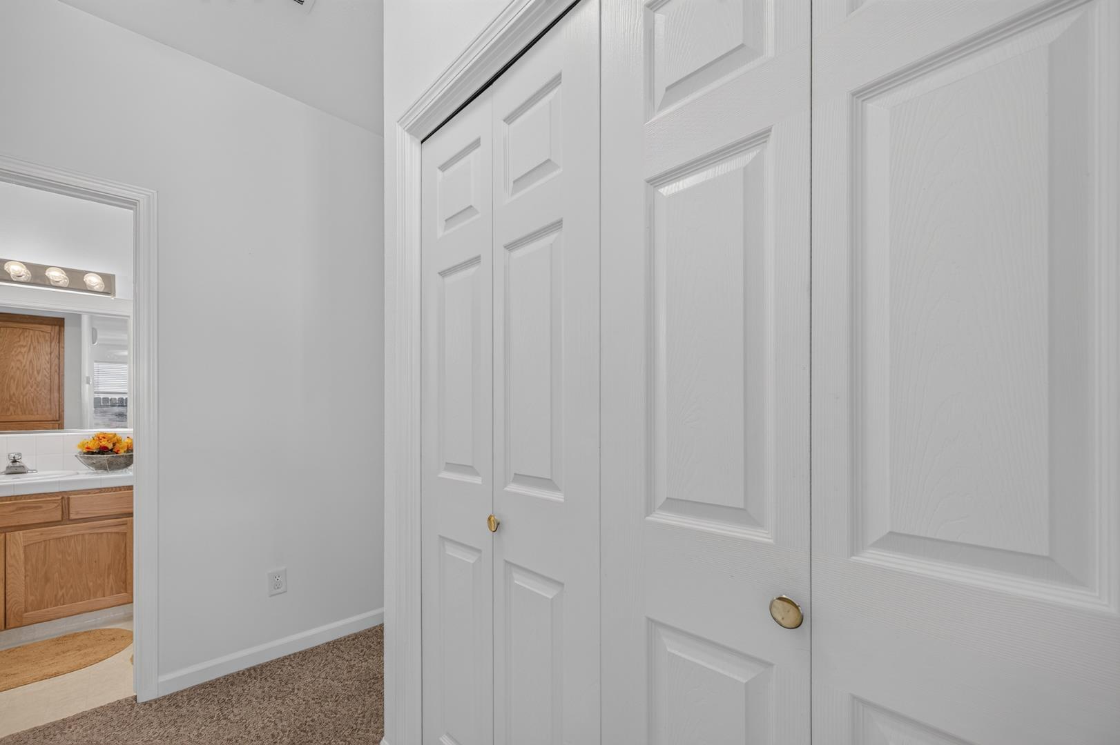 337 Village Dr, photo 71