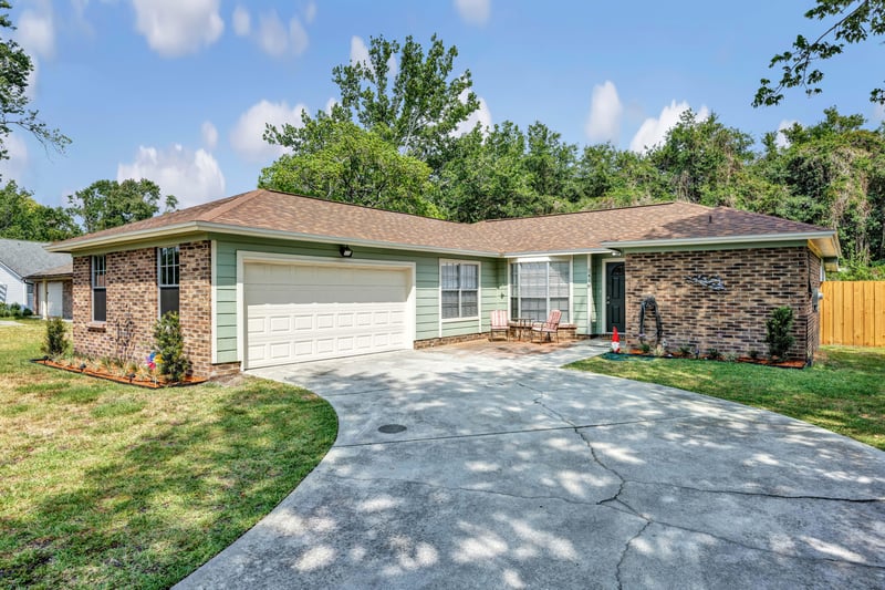 Photo 1 of 2418 Stonehaven Ct W, Orange Park, FL 32065, photographed by Megapixeler