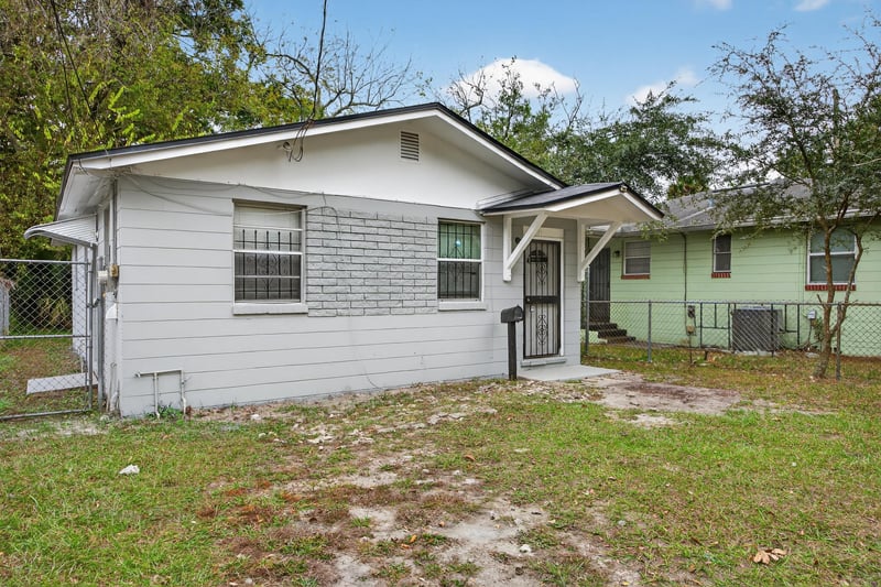 Photo 6 of 3811 Chase Ave, Jacksonville, FL 32209, photographed by Megapixeler