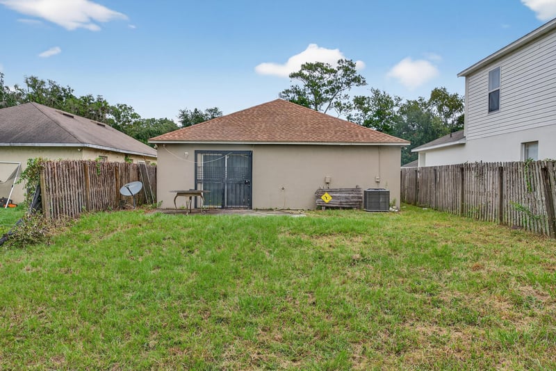 Photo 31 of 2042 Wiley Oaks Ln, Jacksonville, FL 32210, photographed by Megapixeler