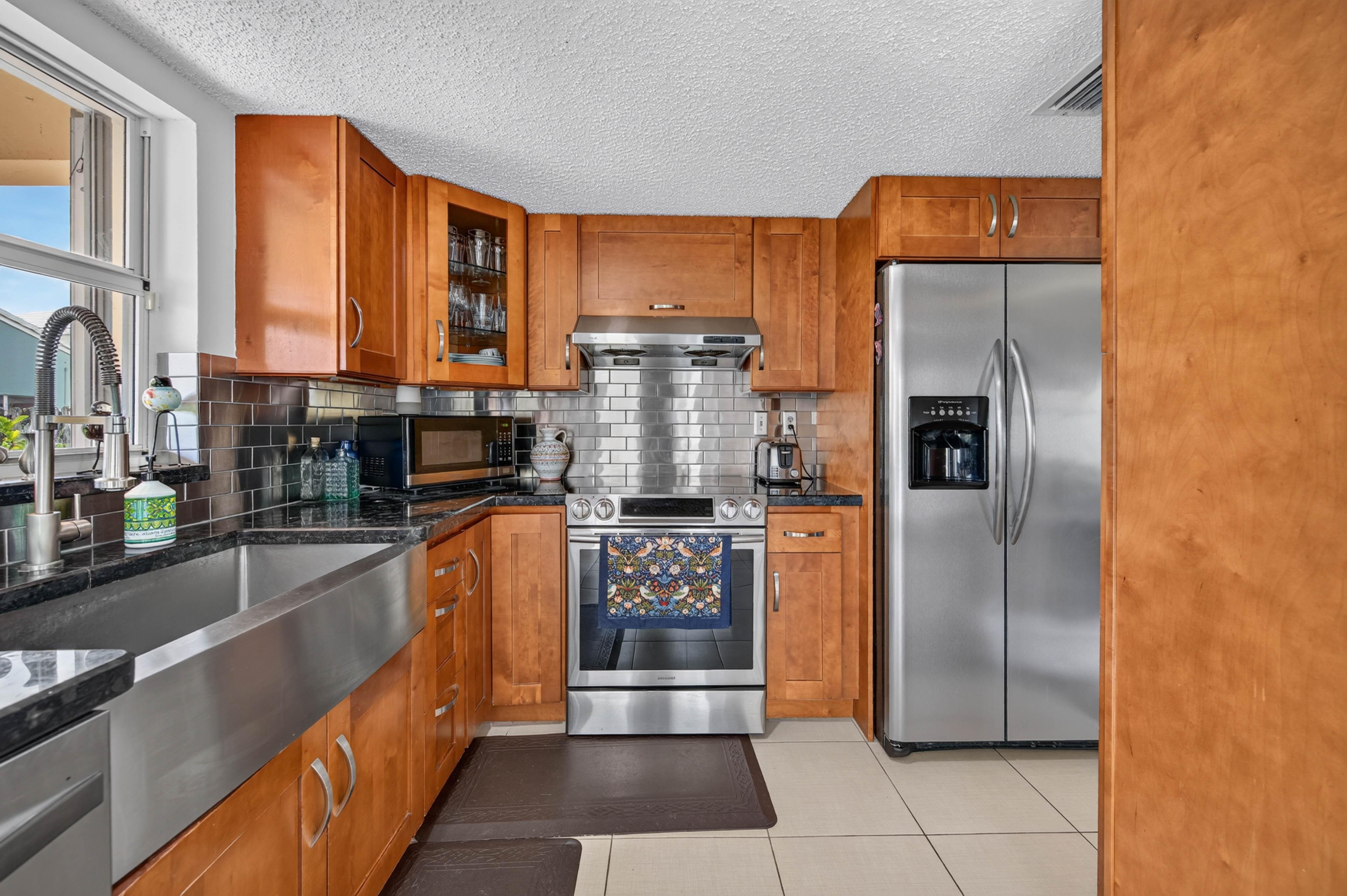 4766 SW 154th Ave, photo 13