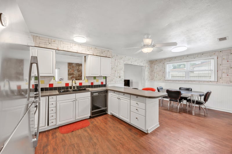 Photo 17 of 5676 Flagstaff Rd, Jacksonville, FL 32207, photographed by Megapixeler