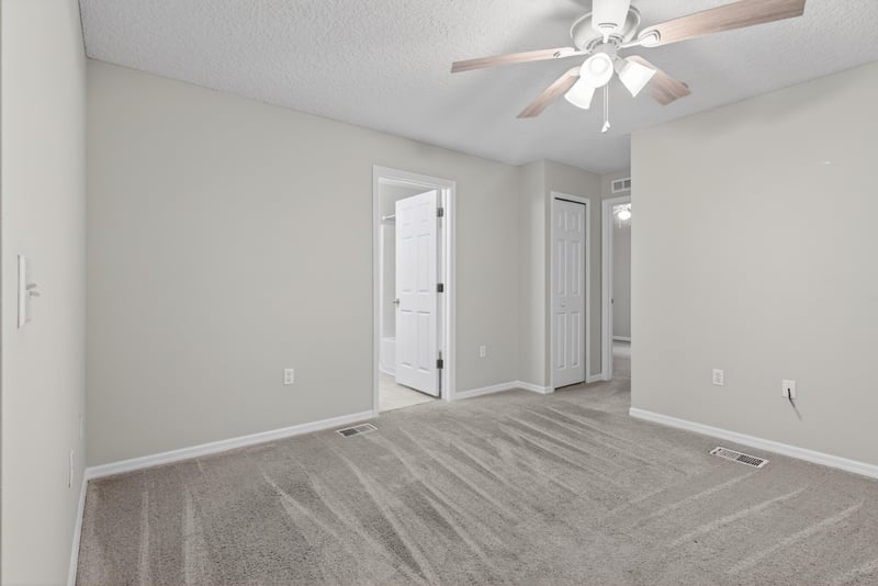 Loft 2 at 11816 Lake Bend Cir, Jacksonville, FL 32218