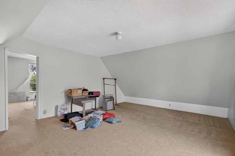 Attic room with stored items at 1173 US-17, Satsuma, FL 32189