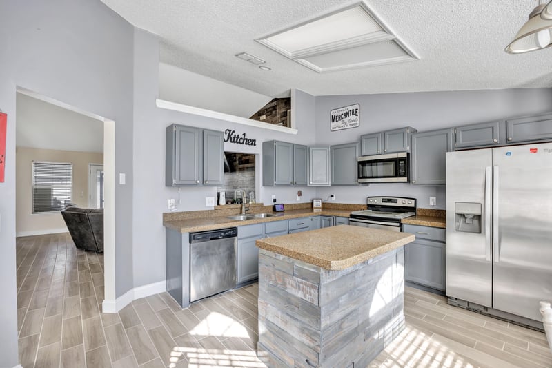 Photo 7 of 10575 Otter Creek Dr, Jacksonville, FL 32222, photographed by Megapixeler