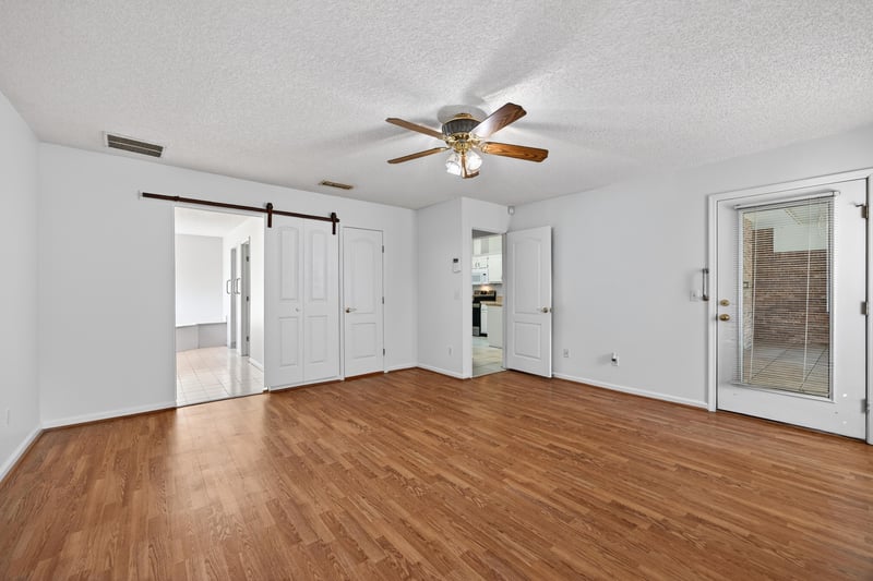 Photo 25 of 985 Sweetwood Ct, Orange Park, FL 32065, photographed by Megapixeler