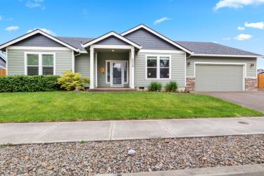 6058 NE Chandra Ct
