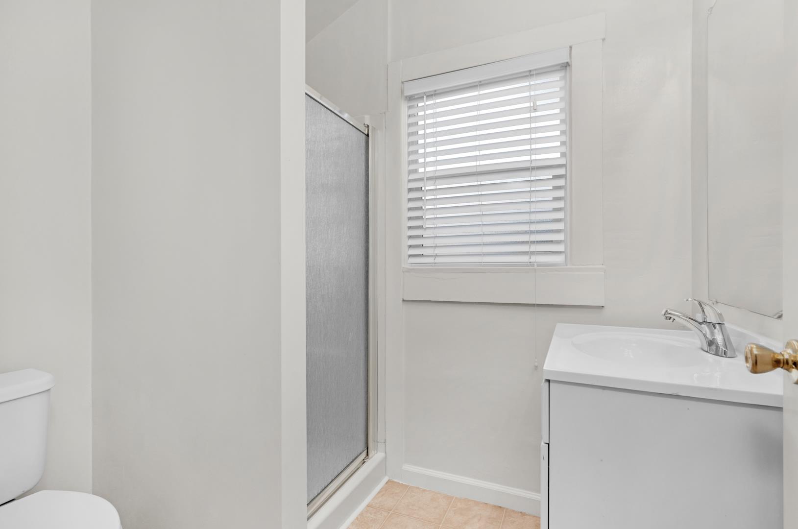 1009 N Vagedes Ave, photo 23