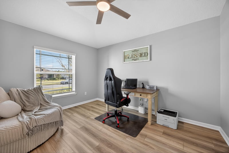 Office at 1733 Austin Lk Wy, Middleburg, FL 32068
