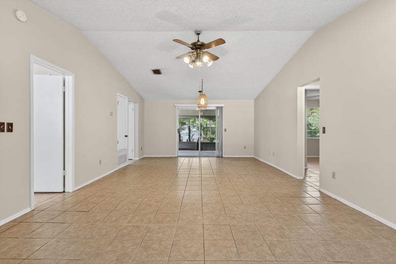 Photo 14 of 2705 Pinewood Blvd N, Middleburg, FL 32068, photographed by Megapixeler