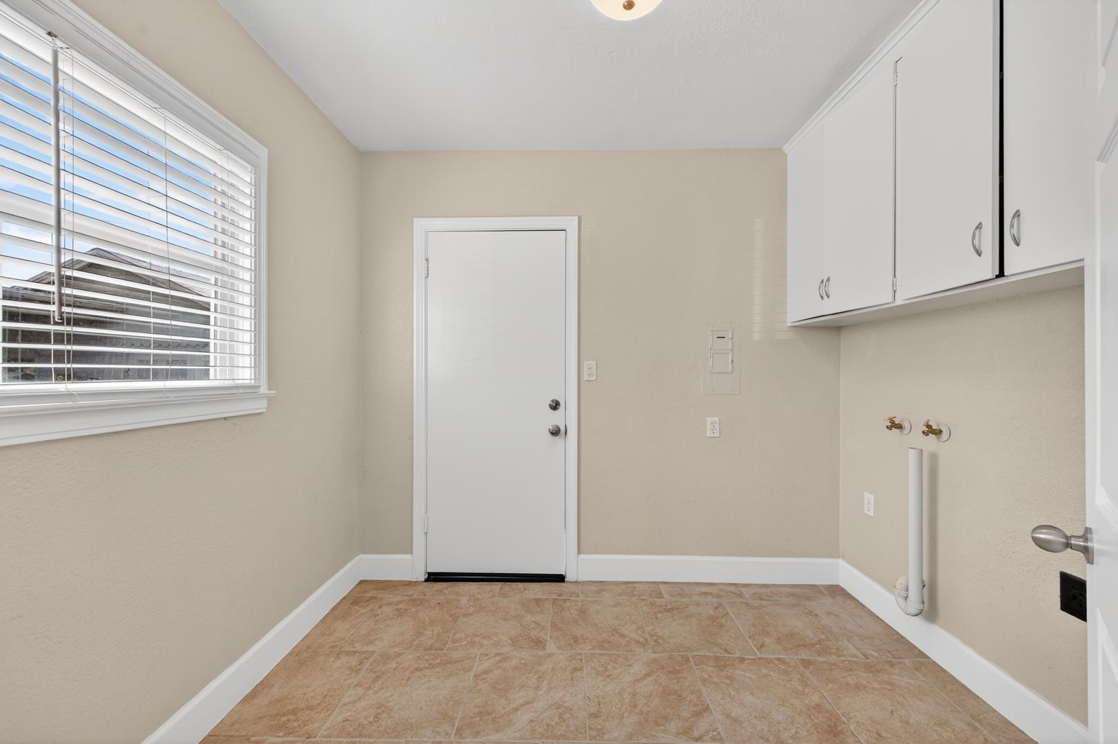 1146 E Cortland Ave, photo 17