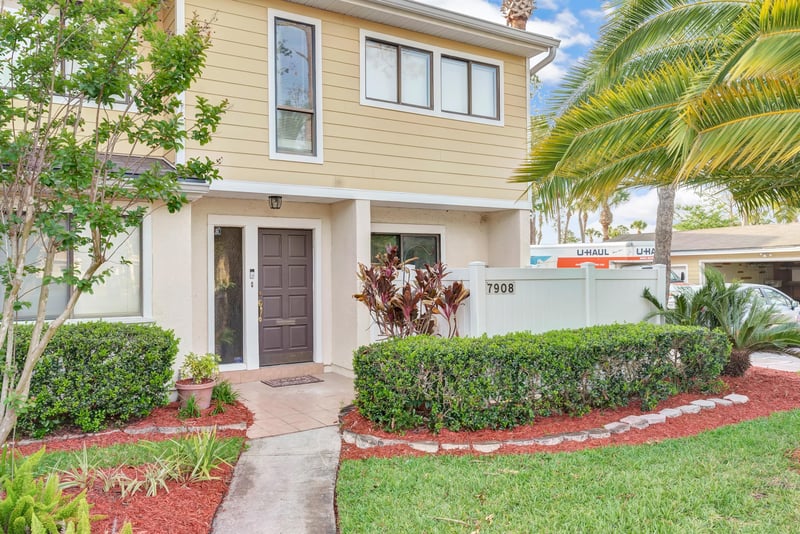 Photo 2 of 7908 Los Robles Ct, Jacksonville, FL 32256, photographed by Megapixeler