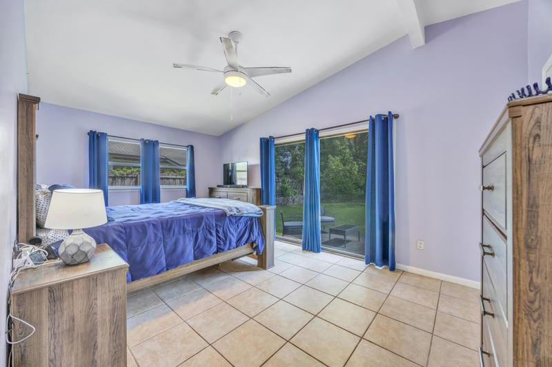 Photo 18 of 1005 Las Robida Dr, Jacksonville, FL 32211, photographed by Megapixeler