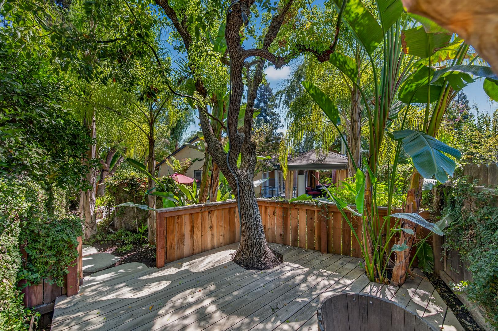 6495 N Vagedes Ave, photo 64
