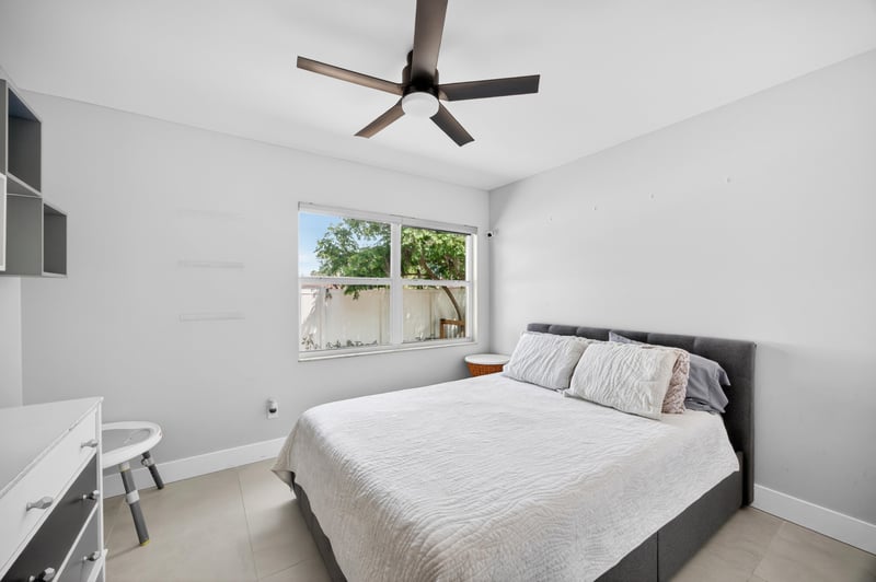 Photo 33 of 8 Fernwood Ln, Palm Coast, FL 32137, photographed by Megapixeler