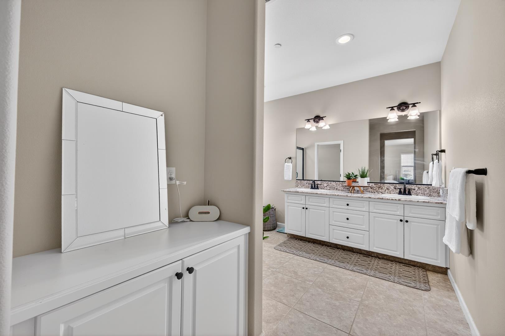 2098 Axelson Dr, photo 51
