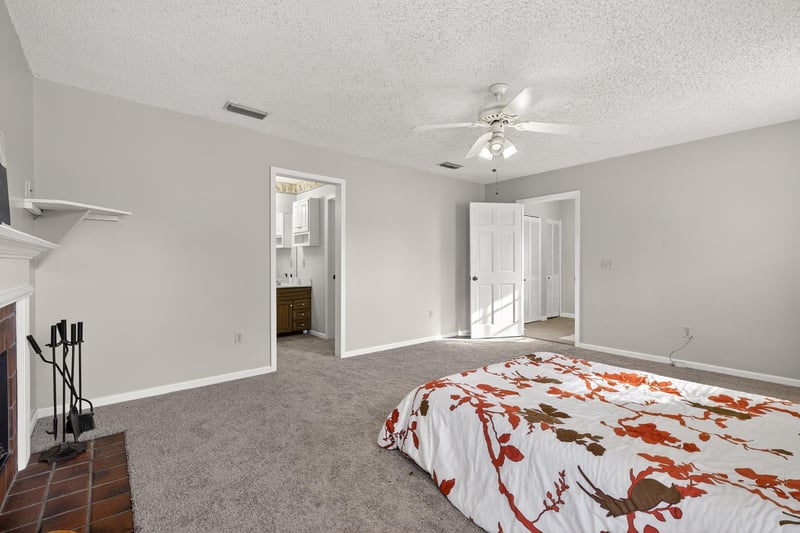 Photo 27 of 1425 Pinetree Rd, Jacksonville, FL 32207, photographed by Megapixeler